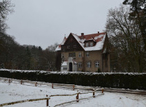 galeria Pałac Myśliwski Orle front right winter