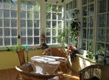galeria piazza porch stoop verandah sunroom sun lounge